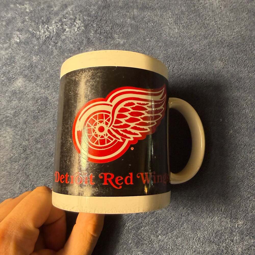 Vintage Detroit Red Wings NHL Logo Ceramic Coffee Mug